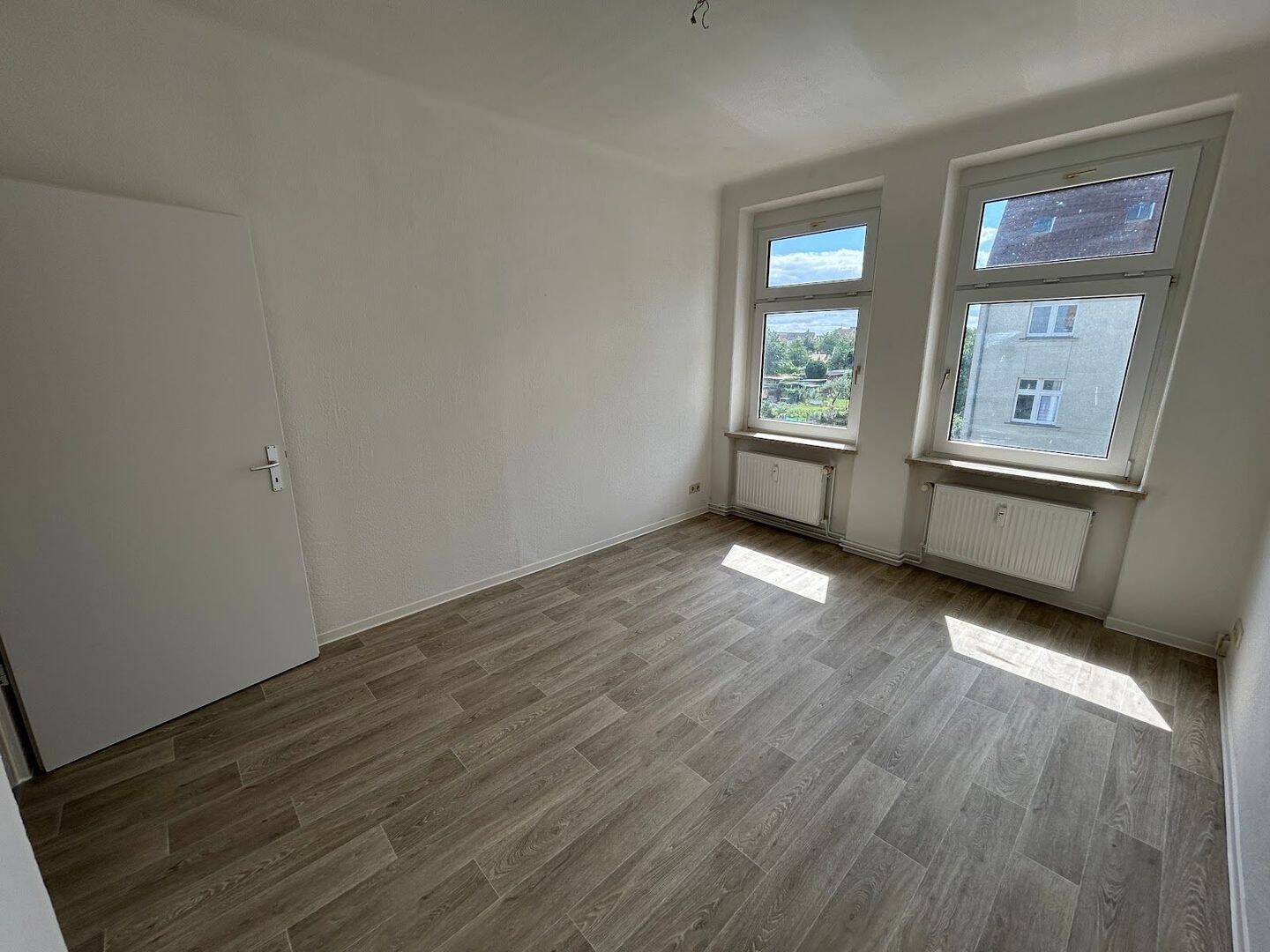 Ideal als erste eigene Wohnung! Helle 2-Zimmer-Wohnung!, 39116 Magdeburg (Beyendorfer Grund Lemsdorf Ottersleben Sudenburg)