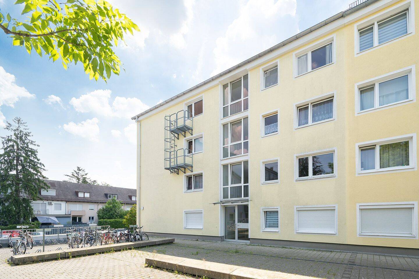H&G – 16 Wohneinheiten | Tiefgarage | Entwicklungspotenzial – Mehrfamilienhaus in Alt-Moosach, 80993 München (Moosach)