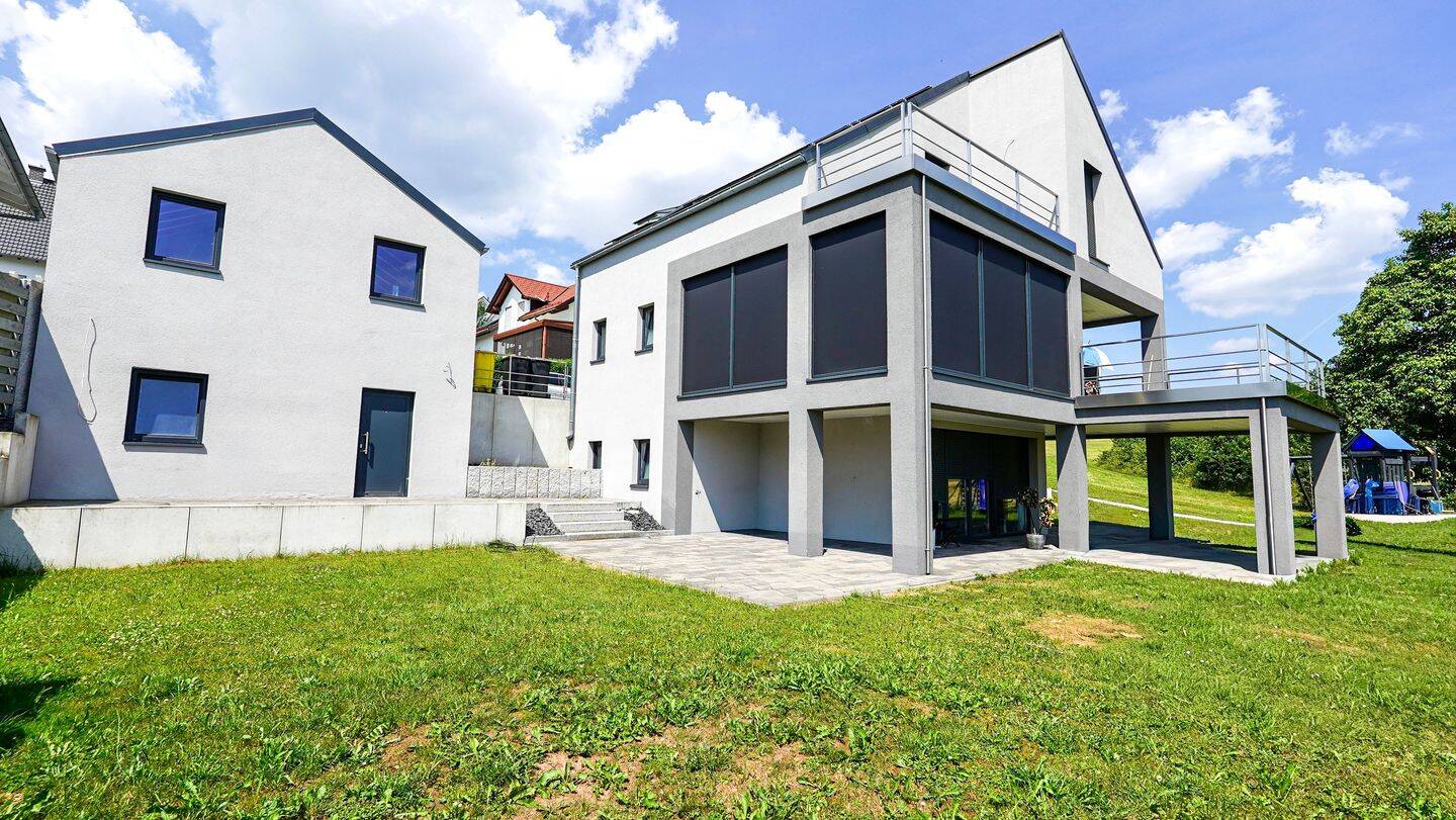 Modernes EFH mit Designerküche, PV-Anlage & freiem Blick – Ortsrand Neubulach-Liebelsberg, 75387 Neubulach