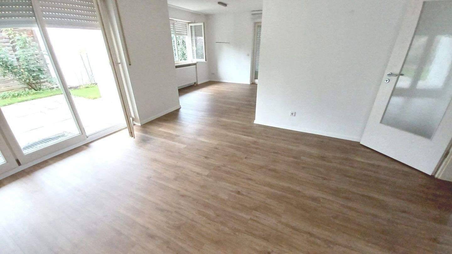 KLEINE EINHEIT = ERDGESCHOSSWOHNUNG mit GARTEN für bis zu ZWEI PERSONEN, 88239 Wangen im Allgäu
