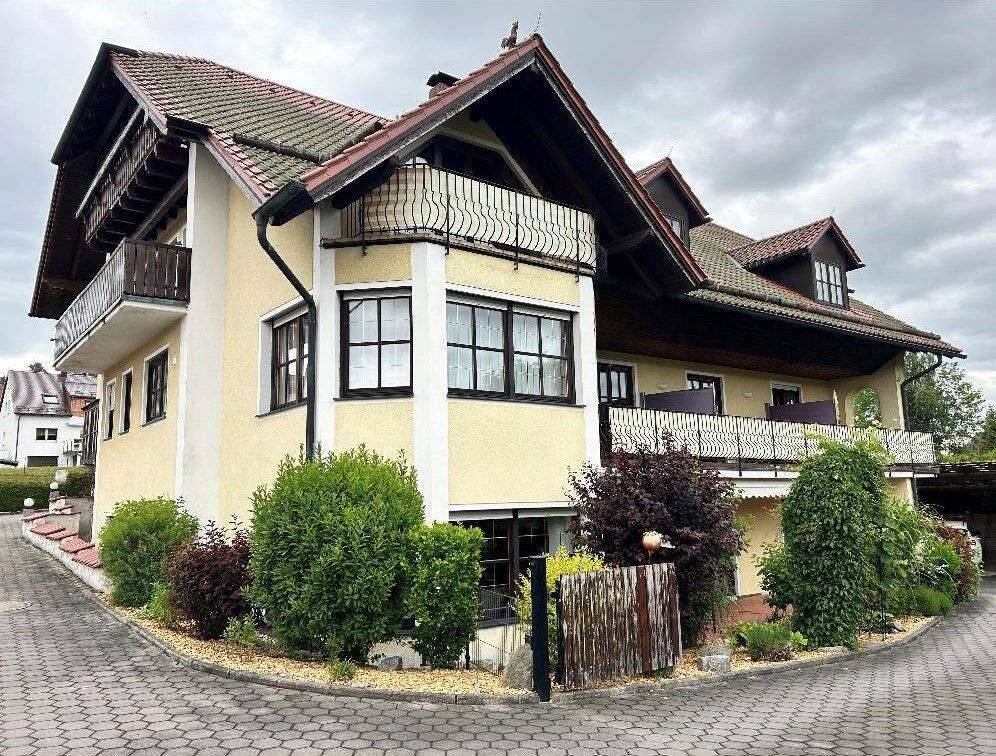 Interessantes Wohn- und Gästehaus, 92681 Erbendorf