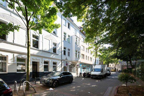 Zum 15.09: Sanierte Wohnung mitten in Düsseldorf-Oberbilk, 40227 Düsseldorf (Eller Oberbilk)
