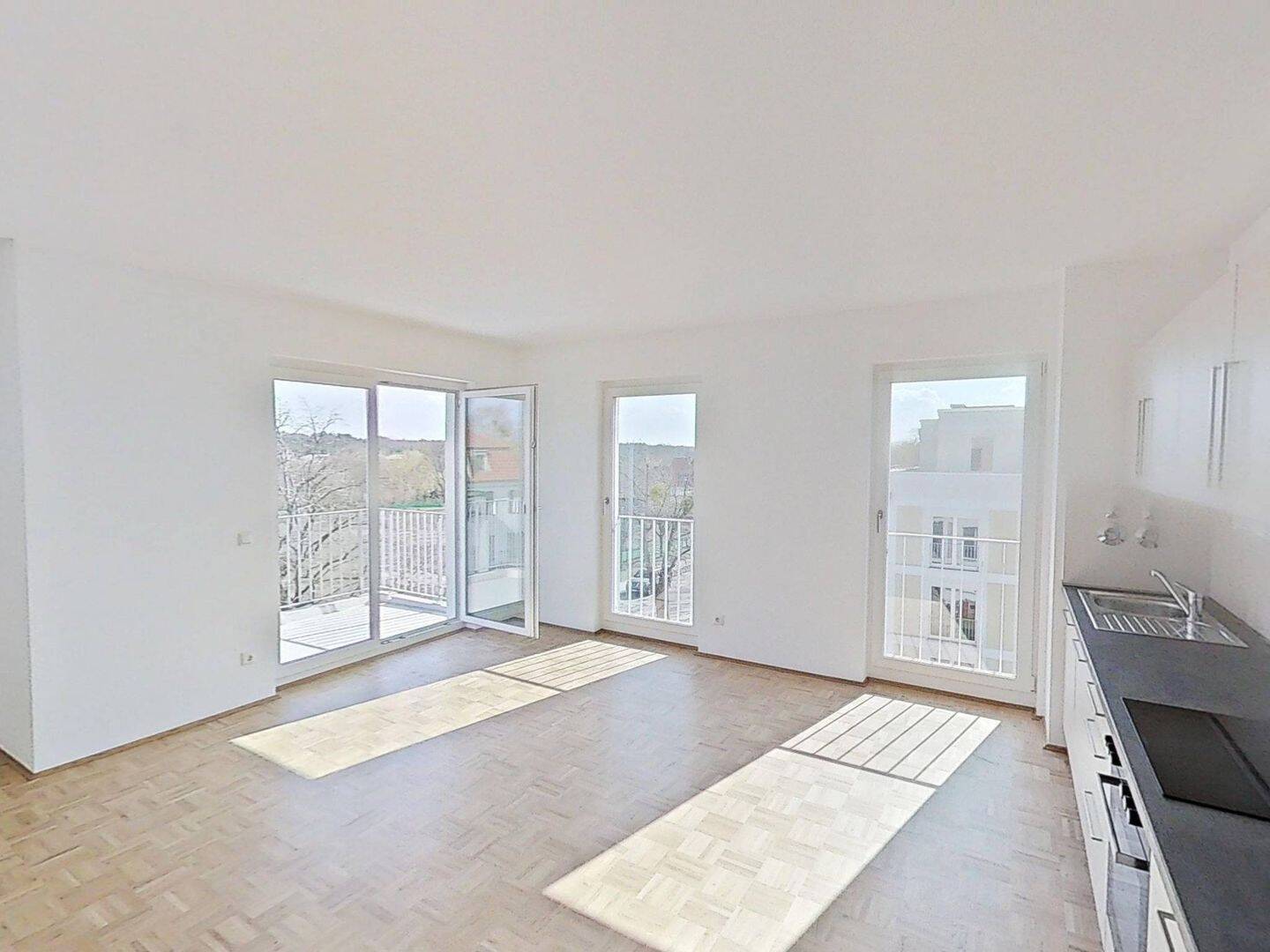 Modernität trifft Komfort: Helle 4-Zimmer-Wohnung mit sonnigem Balkon, 2 Bädern und EBK, 15344 Strausberg