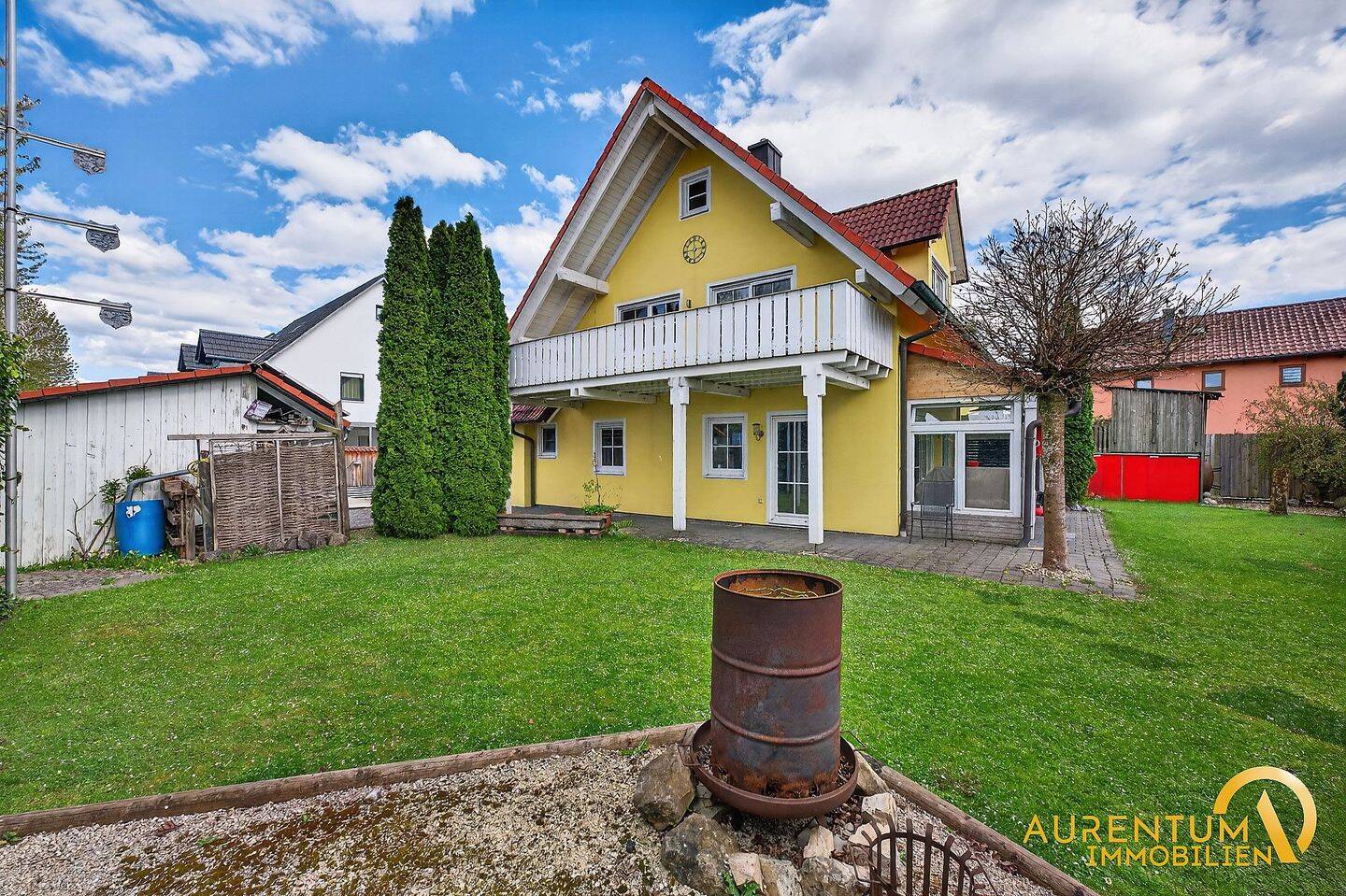 Freistehendes Einfamilienhaus mit Einliegerwohnung – viel Platz, Flexibilität und Lebensqualität, 84079 Bruckberg