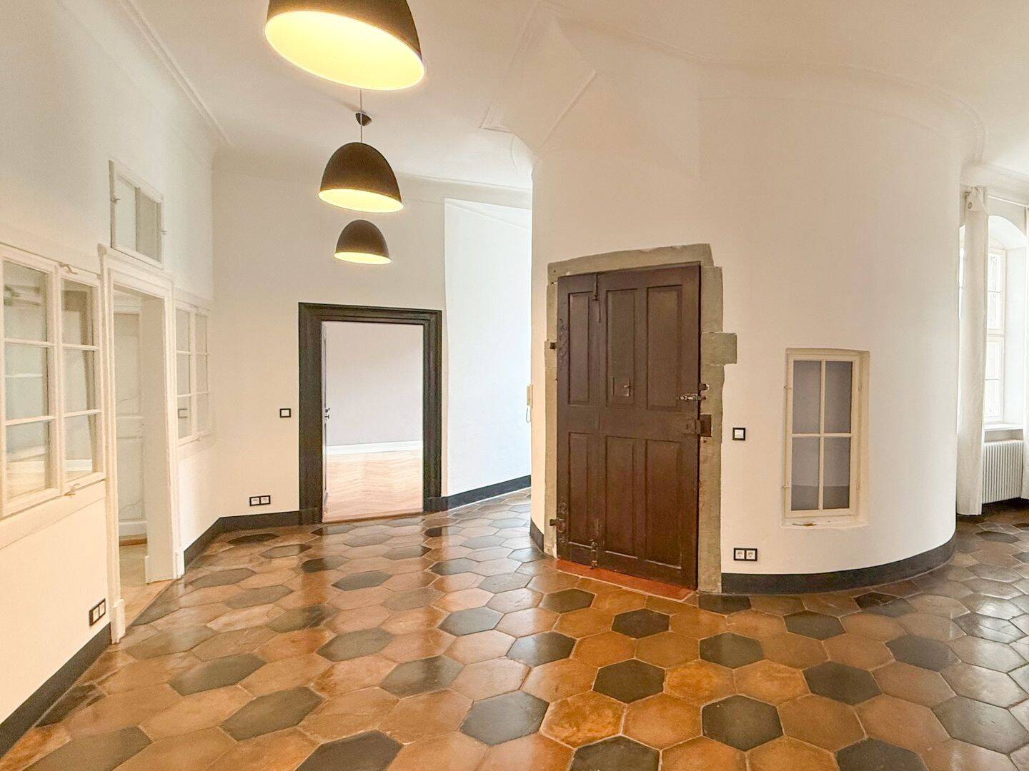 Liebevoll sanierte 6 – Zimmer Altbauwohnung in bester Insellage, 88131 Lindau (Bodensee)