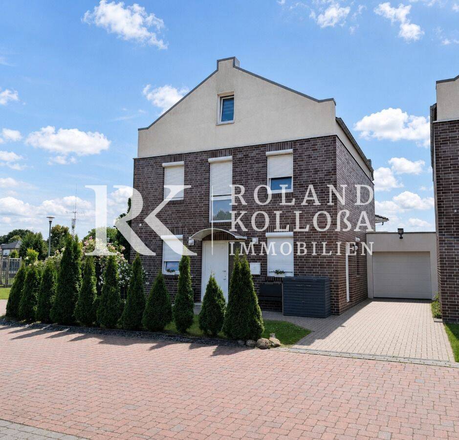 Modernes Kettenhaus in Achim: 121 m² Wohnfläche + ca. 30 m² ausgebauter Spitzboden, 28832 Achim