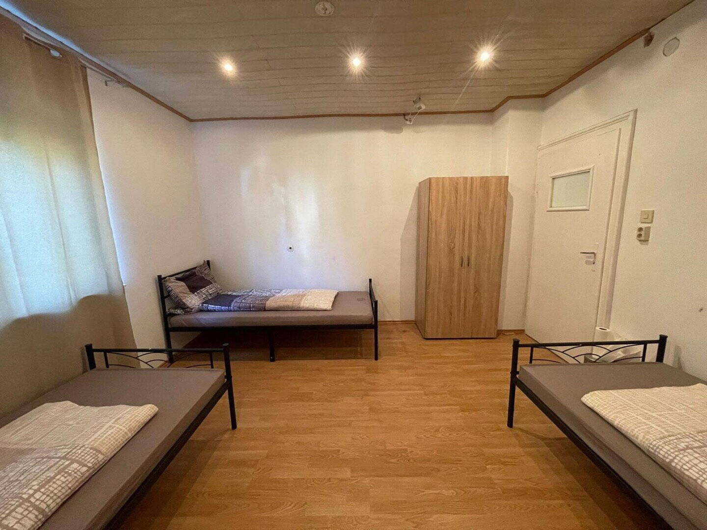 Möblierte Monteurunterkunft nur an Monteure bis ca. 30 Personen Nur An Firma zum Vermieten, 85354 Freising