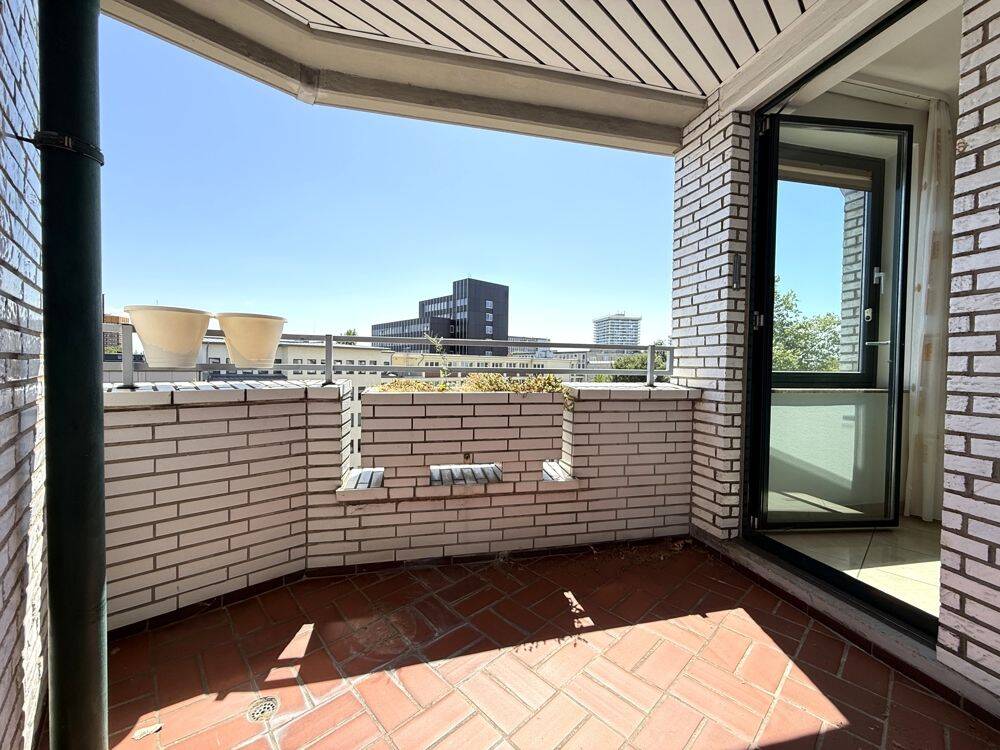 ca. 66 m² zum Wohlfühlen | Rundumservice, Aufzug & große Loggia | Weißer Riese in Gelsenkirchen, 45879 Gelsenkirchen (Altstadt Neustadt)