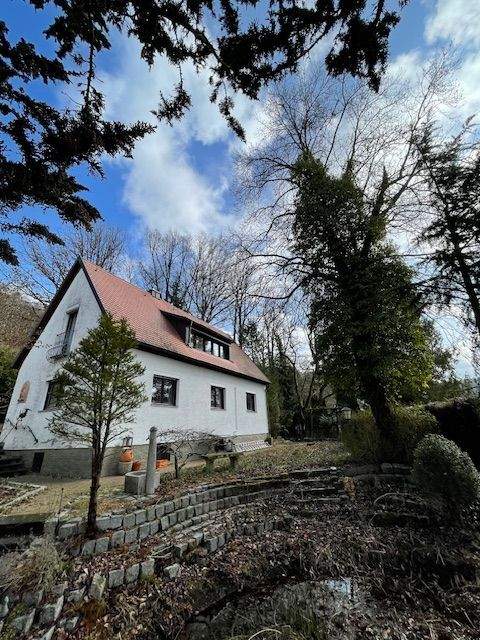 ***Haus in Hanglage mit Aussicht…stark renovierungsbedürftig…für KREATIVE RENOVIERER…***, 90518 Altdorf b. Nürnberg