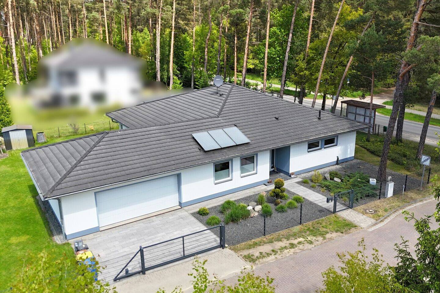 Stilvolle Architektur & modernste Technik – exklusiver Winkelbungalow mit hochwertiger Ausstattung, 14822 Borkheide