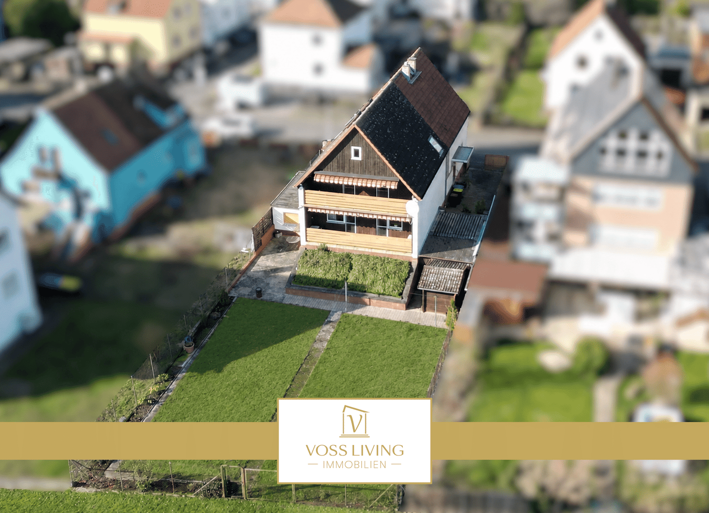 Ein-| Zweifamilienhaus mit 2 Balkonen, Garten, Keller, Garage und 2 KFZ Stellplätzen in Feldrandlage, 61206 Wöllstadt