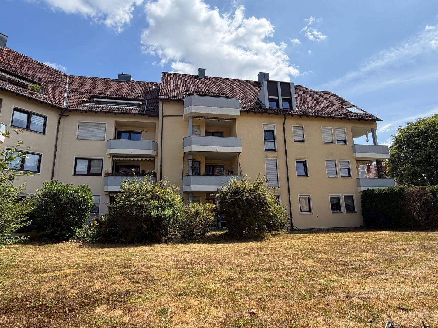 Sehr gepflegte und ansprechende 3-Zimmer-Wohnung mit Balkon und Stellplatz, 90592 Schwarzenbruck