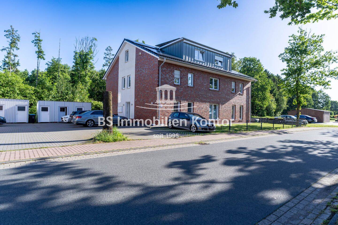 Attraktives, energieeffizientes Mehrfamilienhaus mit 5 Wohneinheiten in zentraler Lage!, 26842 Ostrhauderfehn