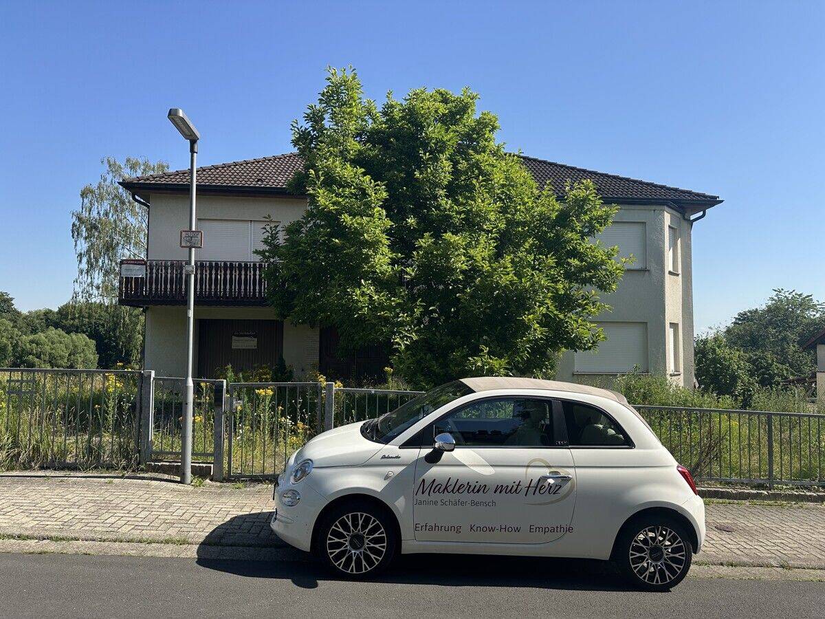 Exklusives Anwesen mit Weitblick – Zweifamilienhaus in Bestlage am Naturschutzgebiet!, 34134 Kassel (Niederzwehren Oberzwehren Süsterfeld/Helleböhn)