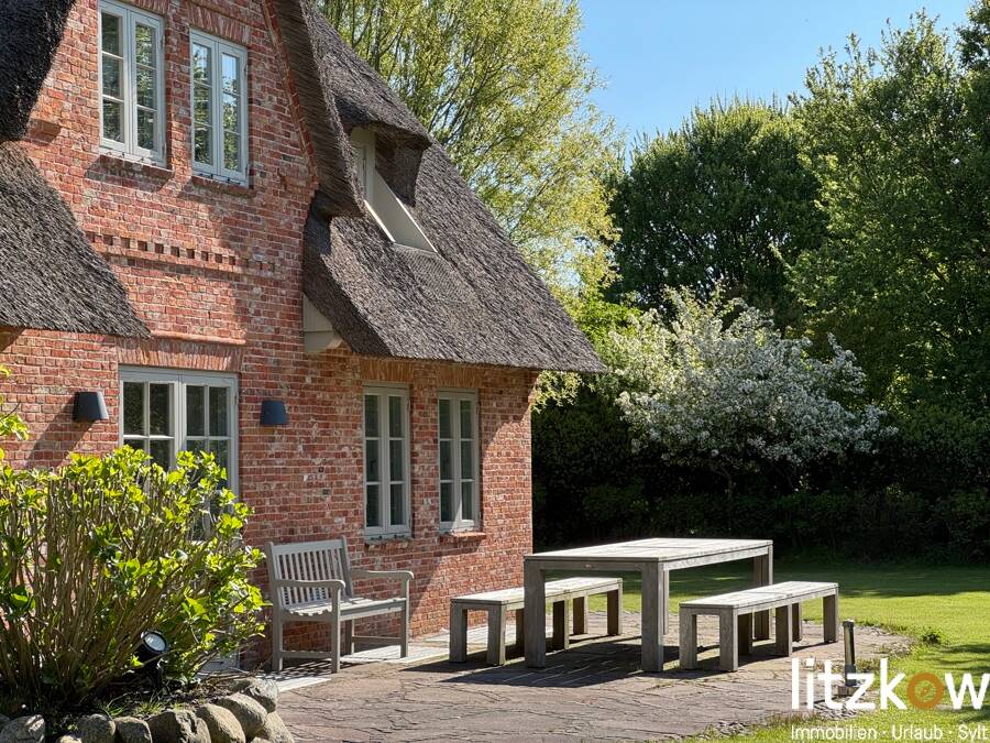 Luxuriöses Einzelhaus mit separatem Gästetrakt !, 25980 Sylt