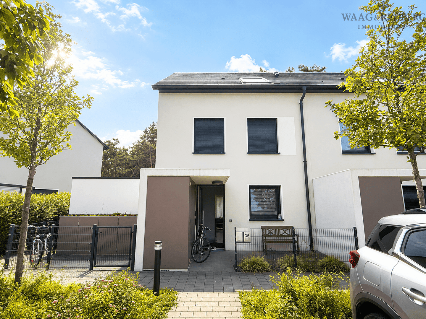 Modernes Zuhause am Waldrand inklusive zwei Stellplätze und Garten zum Wohlfühlen, 90552 Röthenbach a.d. Pegnitz