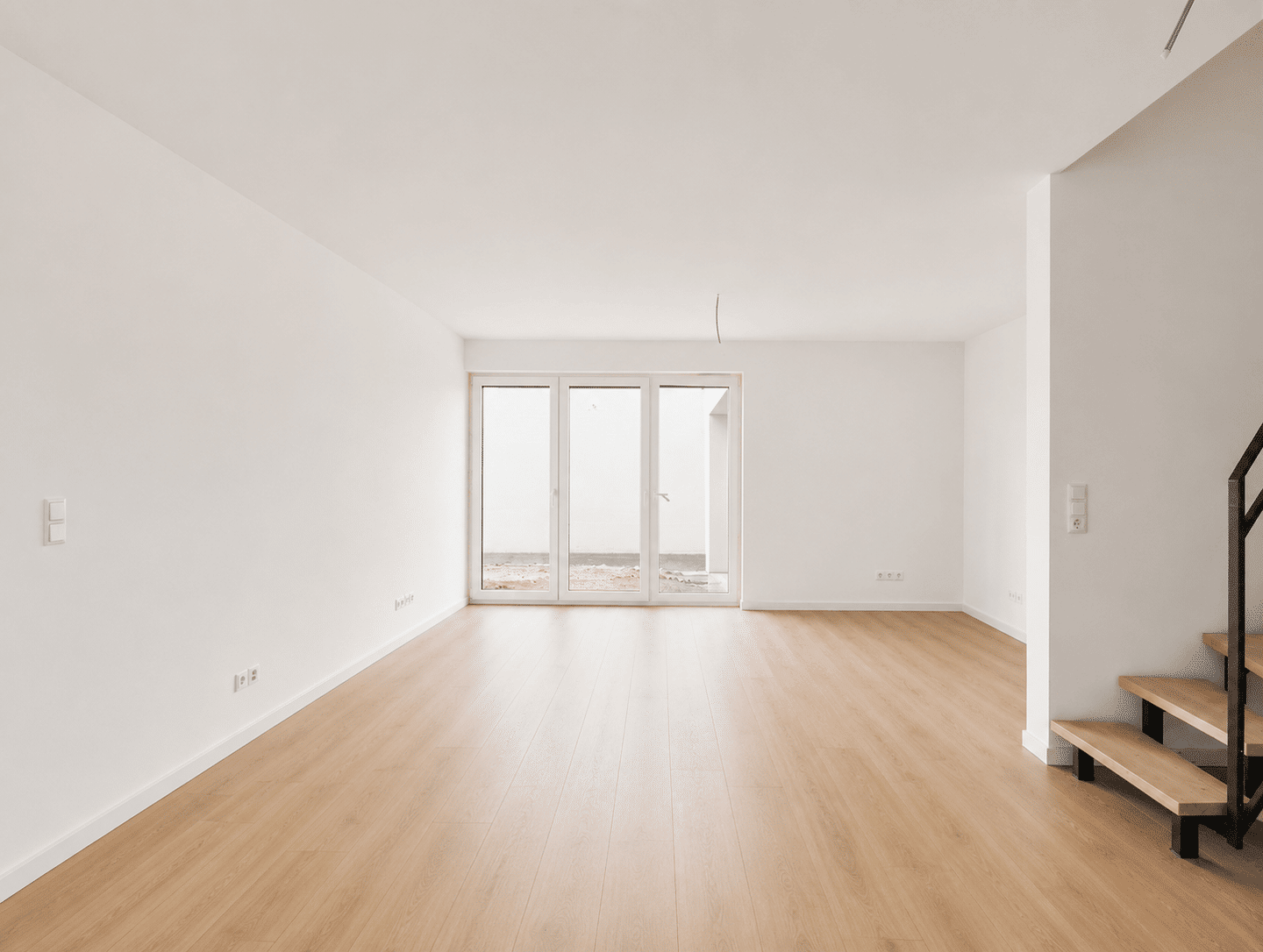 Modernes Neubau-Reihenmittelhaus mit Terrasse und Stellplatz, 76149 Karlsruhe (Neureut Nordstadt)