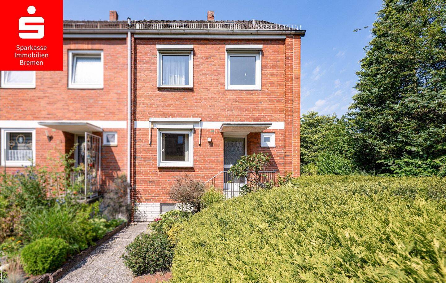 Bremen Huchting: Schönes Reihenendhaus für Familien in zentraler Lage mit Garage, 28259 Bremen (Grolland Kirchhuchting Mittelshuchting Sodenmatt)