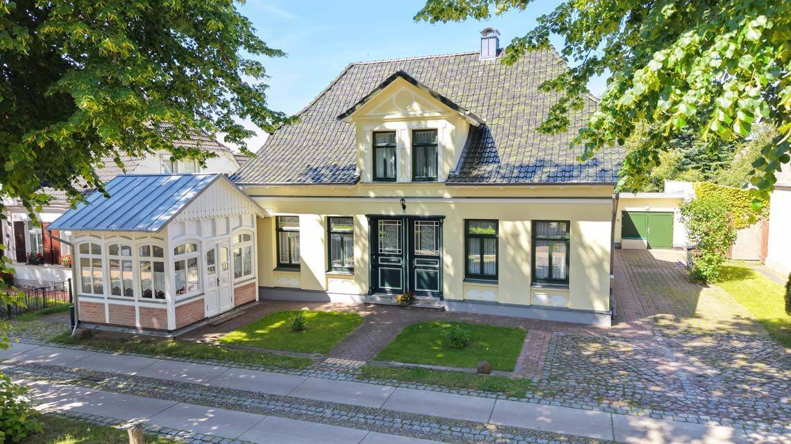 Modernisiertes Kapitänshaus in strandnaher Lage, 18347 Wustrow