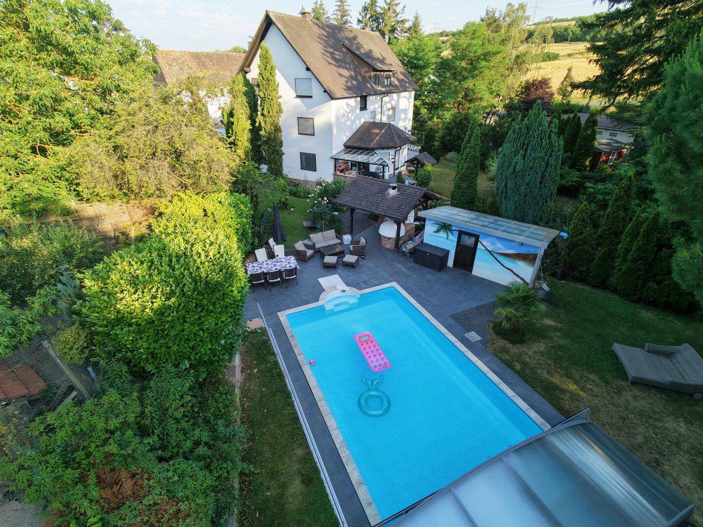 Wohnen am Wasser: Ehemaliges Mühlenanwesen mit Pool, Bachgrundstück und 3 Wohneinheiten, 67271 Mertesheim