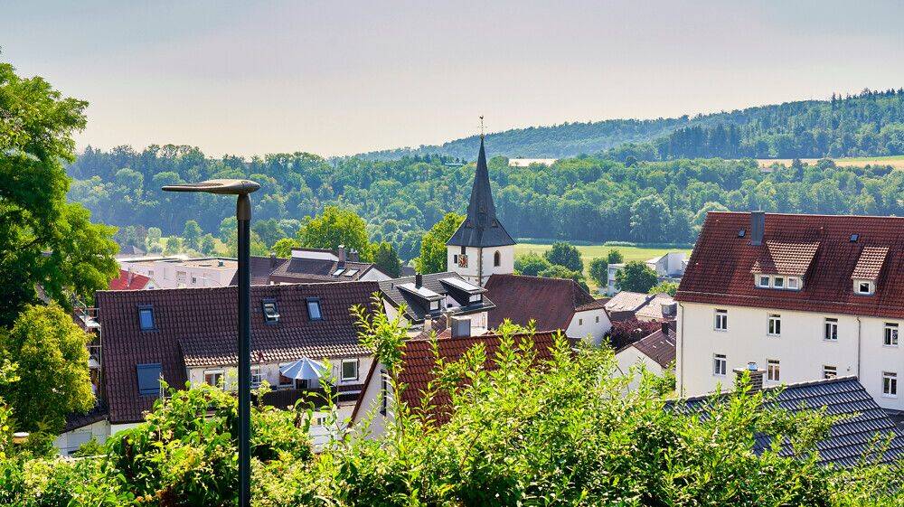 Ruhige Wohnlage, großzügige Raumaufteilung und viel Potenzial für Ihre Wohnideen in Mü-Lomersheim, 75417 Mühlacker