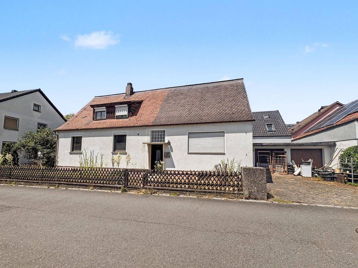 Sanierungsbedürftiges Einfamilienhaus in Top-Lage von Höchstadt a.d. Aisch, 91315 Höchstadt a.d. Aisch