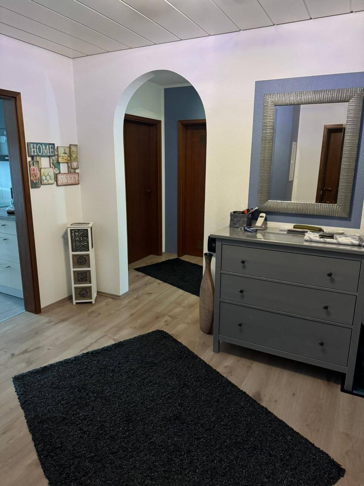 Großzügig geschnittene 3-Zi.-WHG mit SW-Balkon und Garage in einer ruhigen Stichstraße von Heßdorf, 91093 Heßdorf