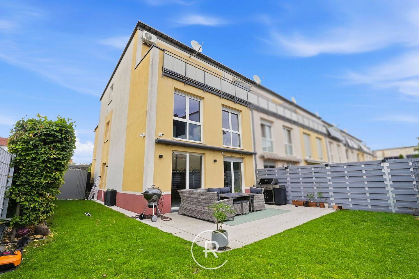 Familientraum in Heroldsberg: neuwertiges Reiheneckhaus, 90562 Heroldsberg