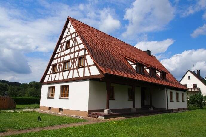 Idyllische 2- Zimmer-Wohnung mit moderner Einbauküche, 91245 Simmelsdorf