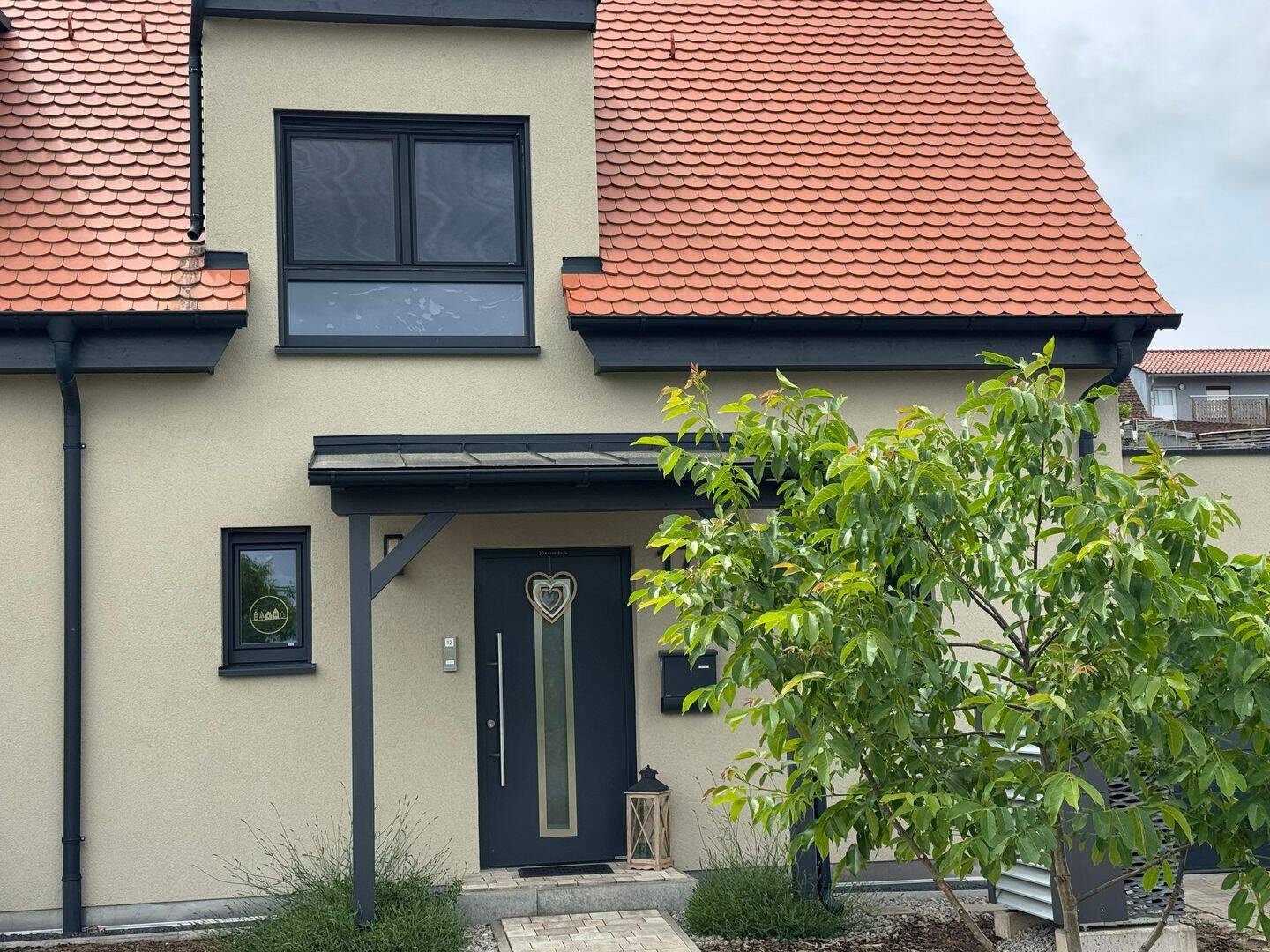Moderne Doppelhaushälfte in Iphofen, 97346 Iphofen