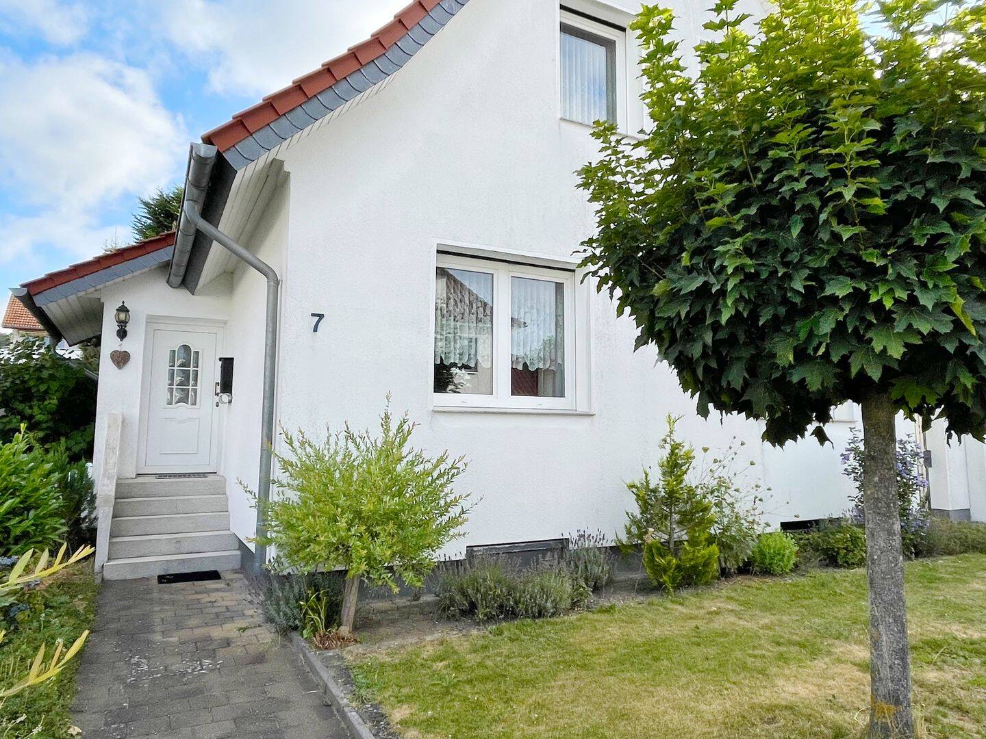 == Die Innenstadt fußläufig erreichbar! Zentral gelegenes EFH in Lage ==, 32791 Lage