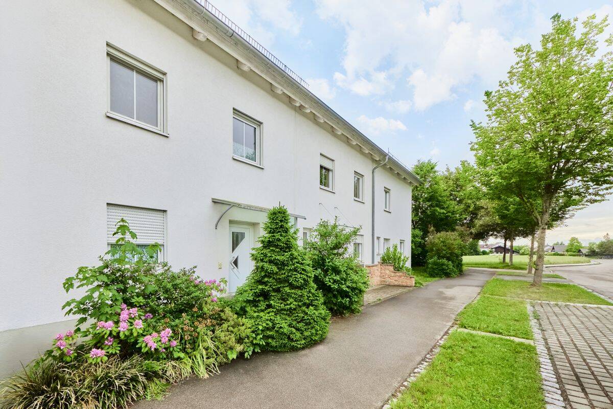 Sofort verfügbar:  Familienfreundliches Reihenhaus mit 6 Zimmern, Wintergarten & Garage, 86830 Schwabmünchen