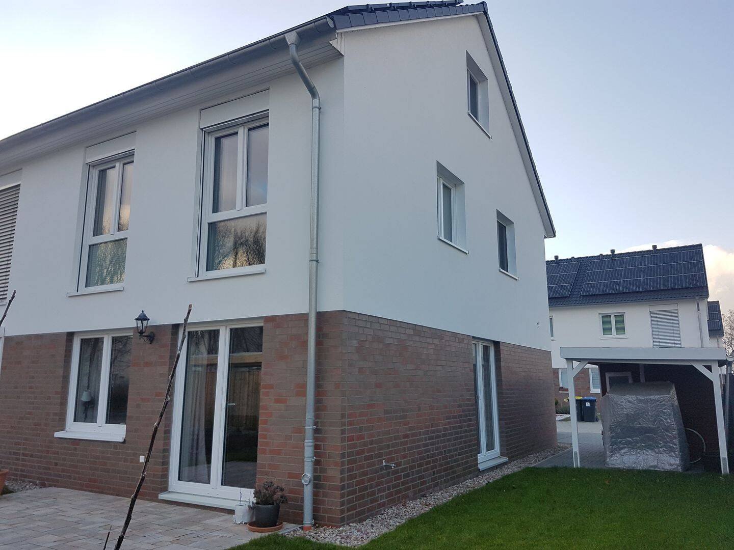 Geräumiges 5-Zimmer Haus mit Garten in Hamburg Hausbruch mit Photovoltaik, 21147 Hamburg (Harburg Hausbruch Neugraben-Fischbek)