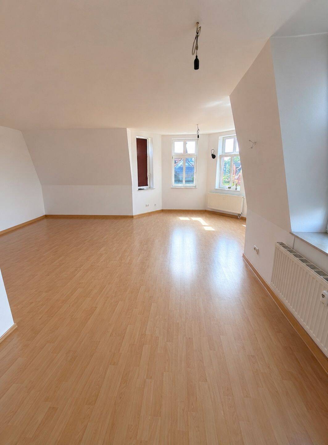 3-Raum Wohnung mit Einbauküche in Sonneberg (zentrumsnah) zum 01.08.2026 zu vermieten- 83m², 96515 Sonneberg
