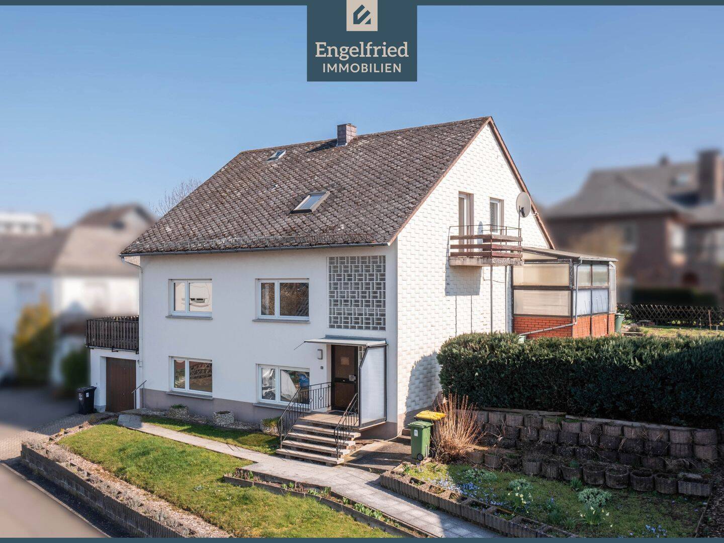 Großzügiges Ein- bis Zweifamilienhaus mit Garage und gemütlichem Wintergarten, 55469 Simmern/Hunsrück