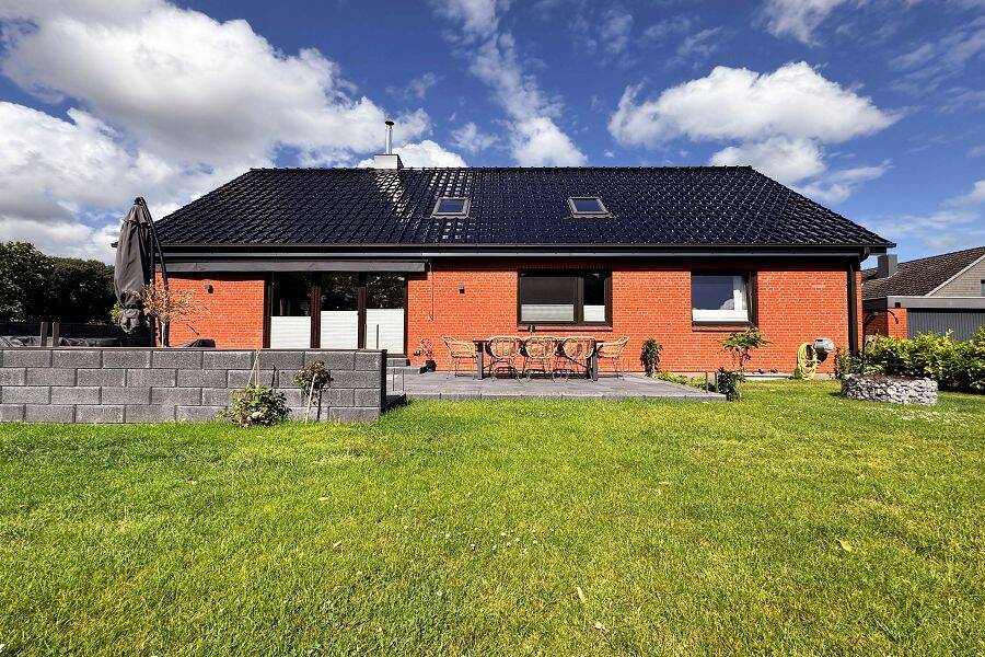 Modernes Wohnen in grüner und ruhiger Feldrandlage!, 24837 Schleswig