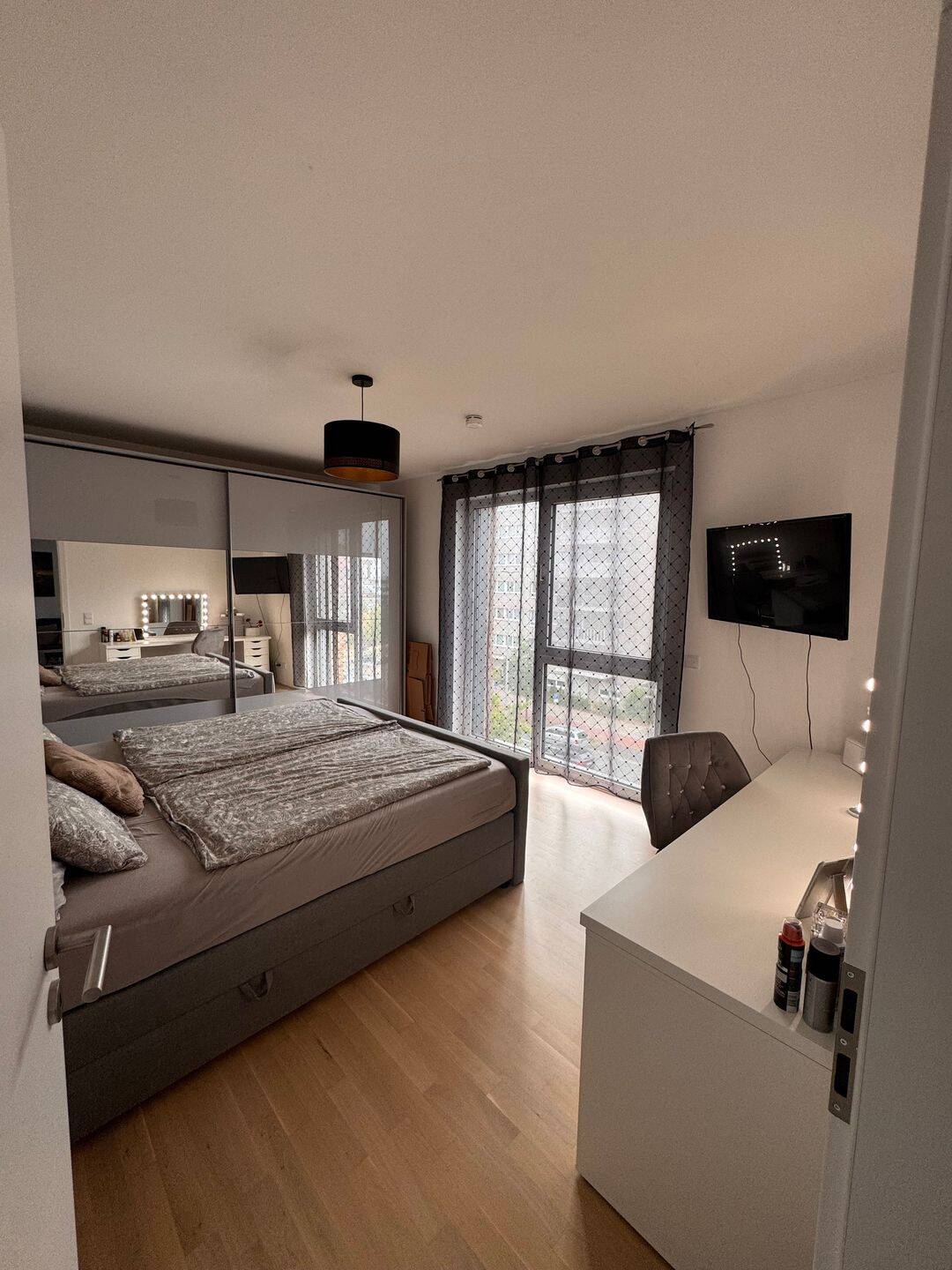 Helle und gepflegte 2-Zimmer-Wohnung in Bremen/Überseestadt – Nachmieter gesucht, 28217 Bremen (Handelshäfen Steffensweg Utbremen Westend)