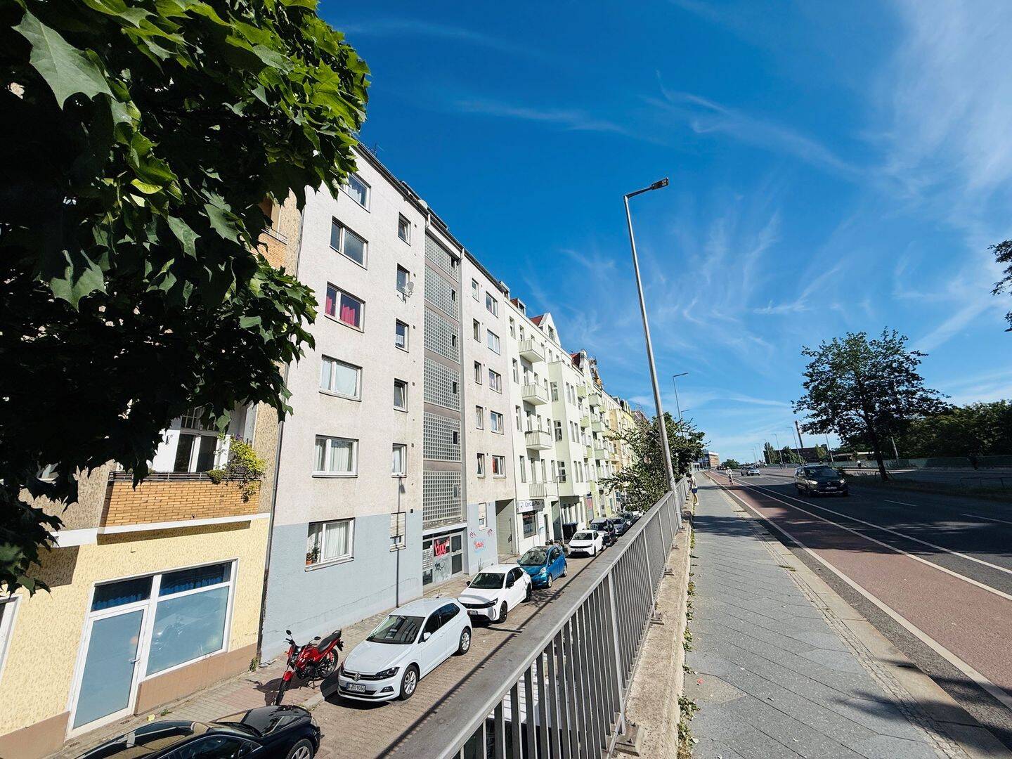 Provisionsfrei in guter und zentraler Lage von Berlin-Tiergarten zwischen Westhafen und Birkenstraße: sechsgeschossiges Miethaus mit 26 Wohnungen, 10551 Berlin (Mitte Moabit)