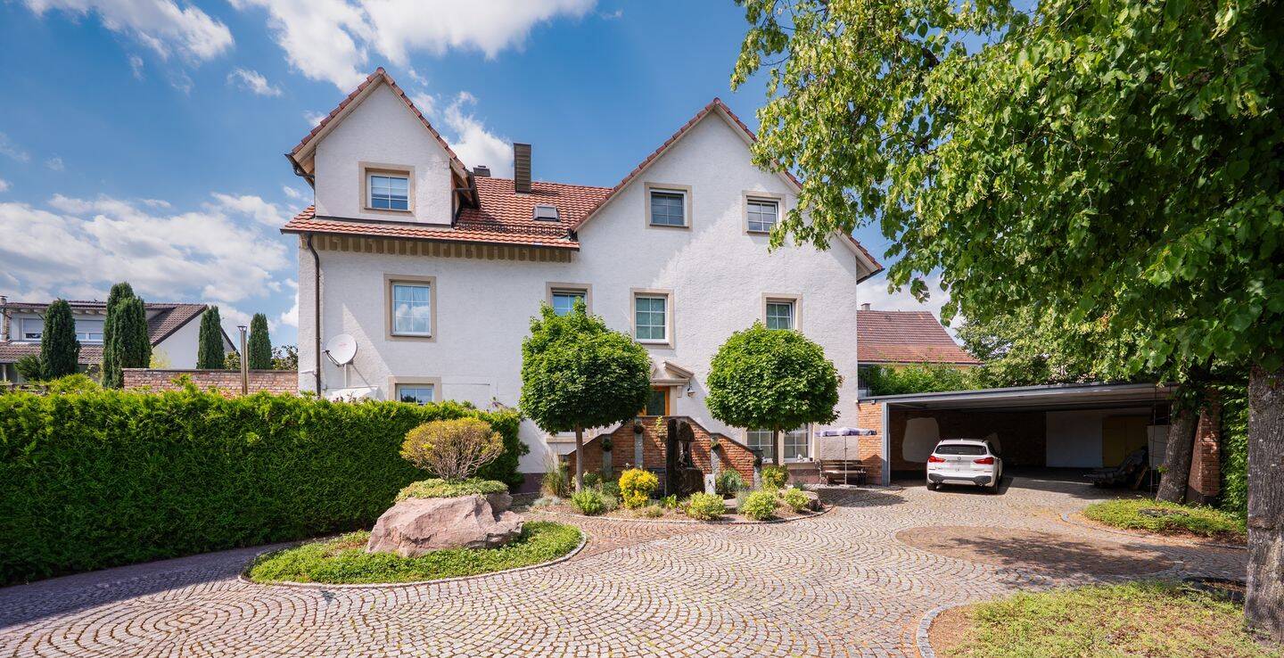 Modernisiertes historisches Mehrfamilienhaus mit 4 Wohneinheiten, Garten und viel Potenzial, 78247 Hilzingen
