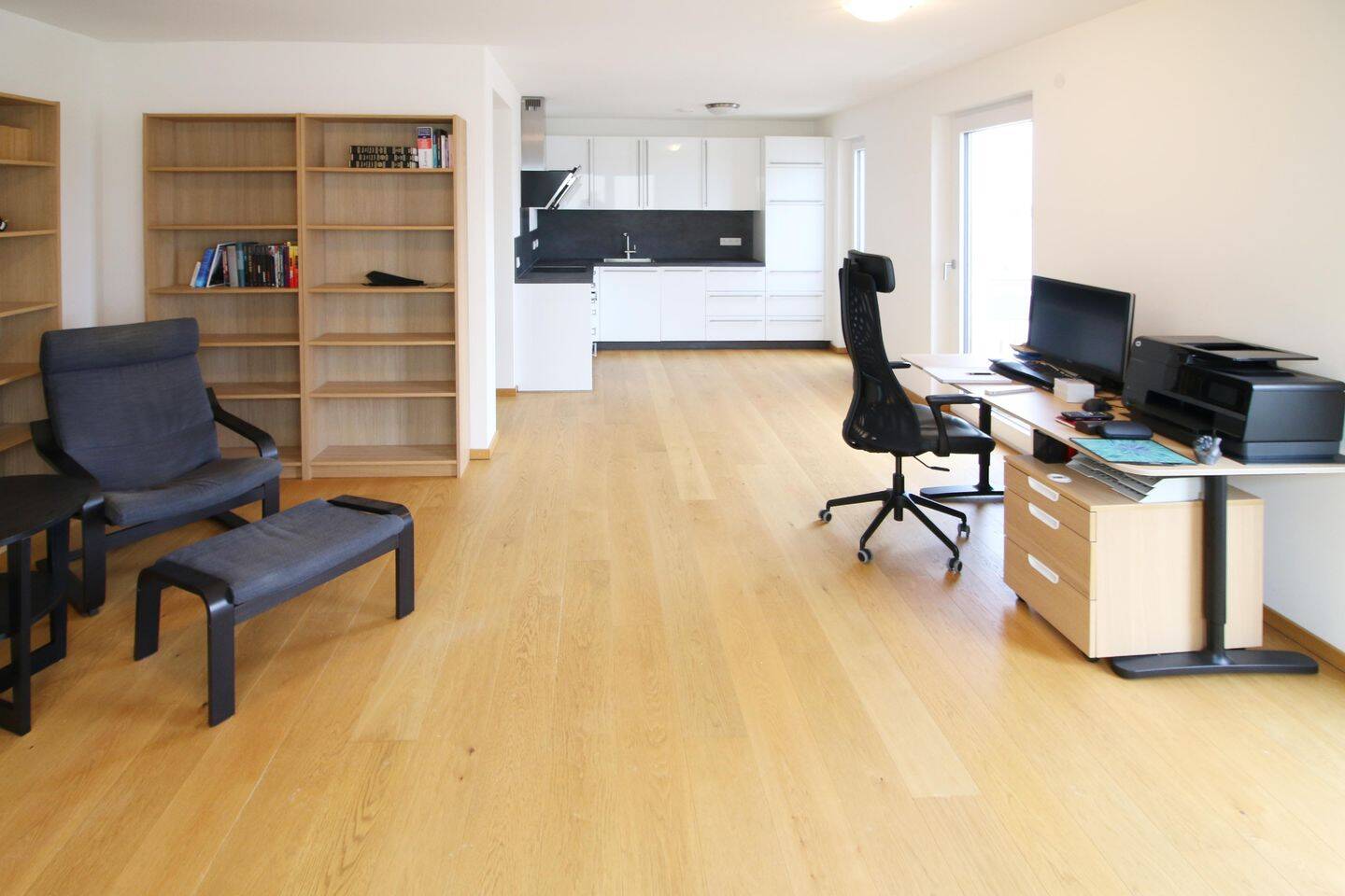 Loftartiges Wohnen – Sonnige, neuwertige Wohnung über den Dächern von Trudering, 81825 München (Berg am Laim Trudering-Riem)