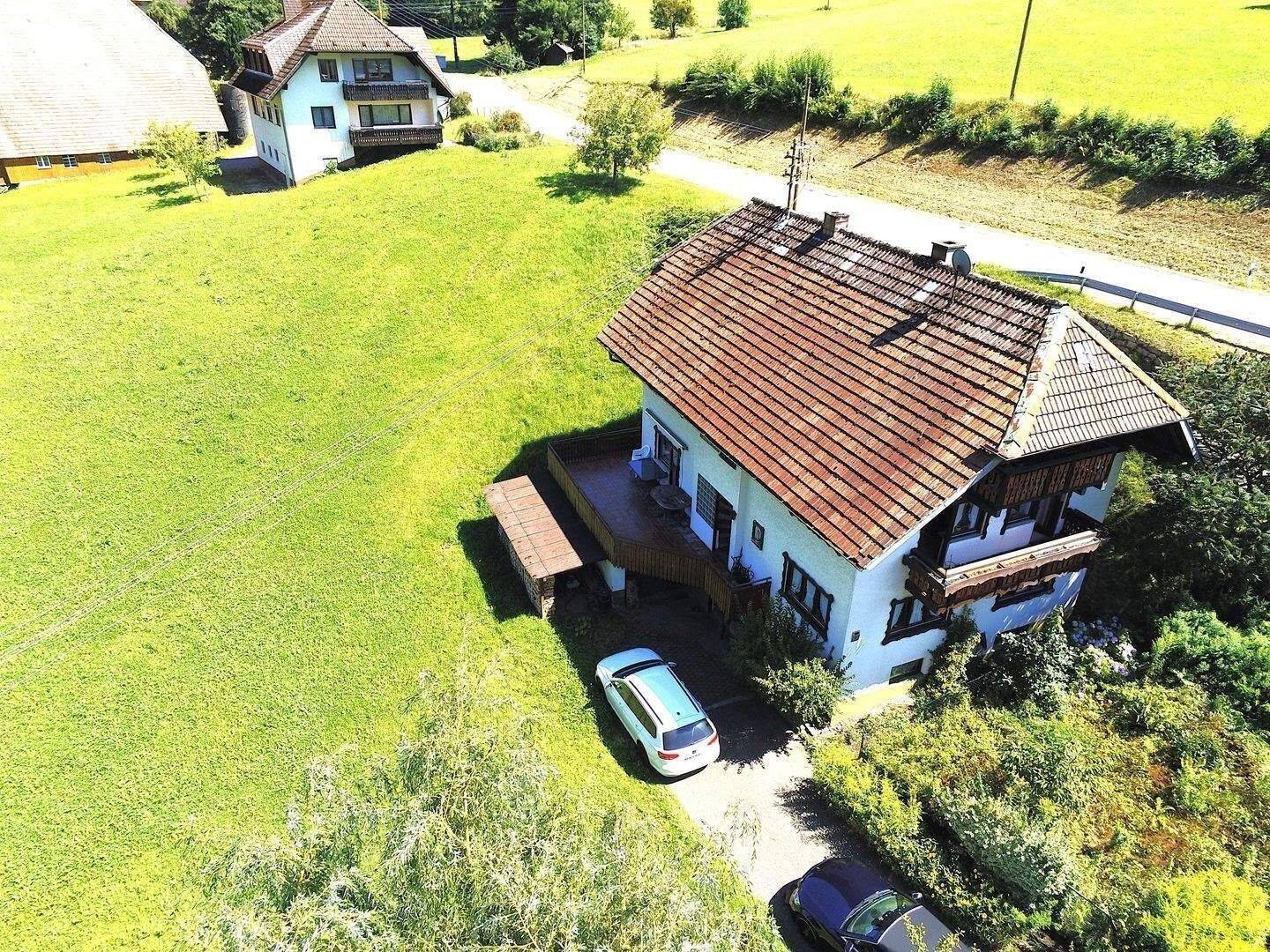 Vor den Toren Freiburgs: Charmantes Einfamilienhaus mit Blick ins Grüne in Oberprechtal/ Elzach, 79183 Waldkirch