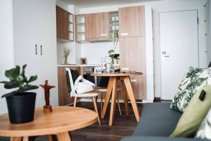 Möblierte Komfort-Apartments mit Balkon im „URBAN LIVING Nürnberg“, 90478 Nürnberg (Dutzendteich Gleißhammer Glockenhof Sankt Peter Zerzabelshof)