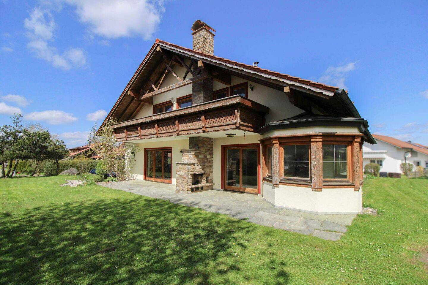 Familientraum mit viel Platz: Einfamilienhaus mit ca. 335 m² Wohnfläche und großem Grundstück, 87452 Altusried