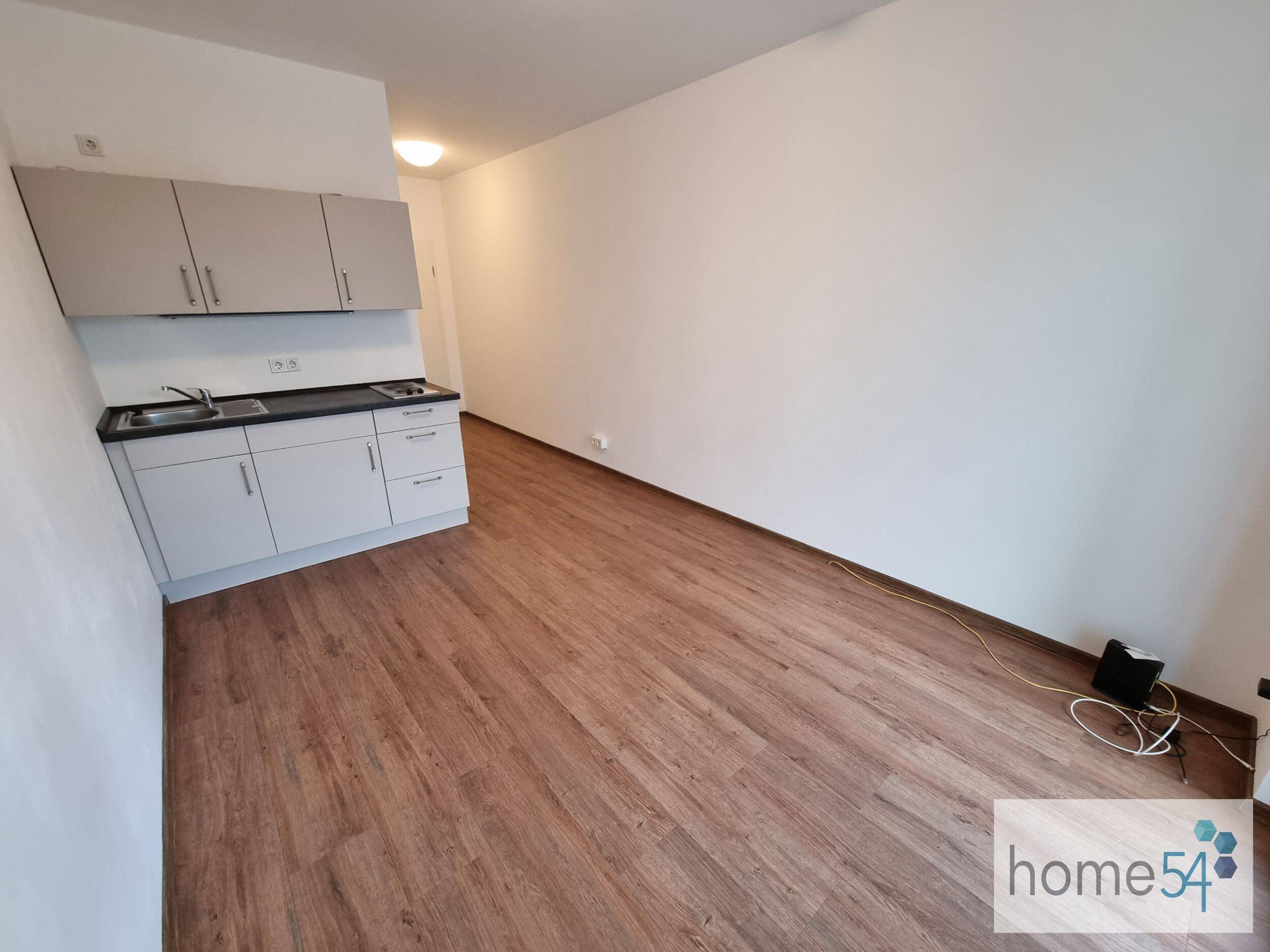 AN DEN KAISERTHERMEN: Zentrales 1-Zimmer-Appartement an den Kaiserthermen mit Einbauküche zu vermieten, 54295 Trier