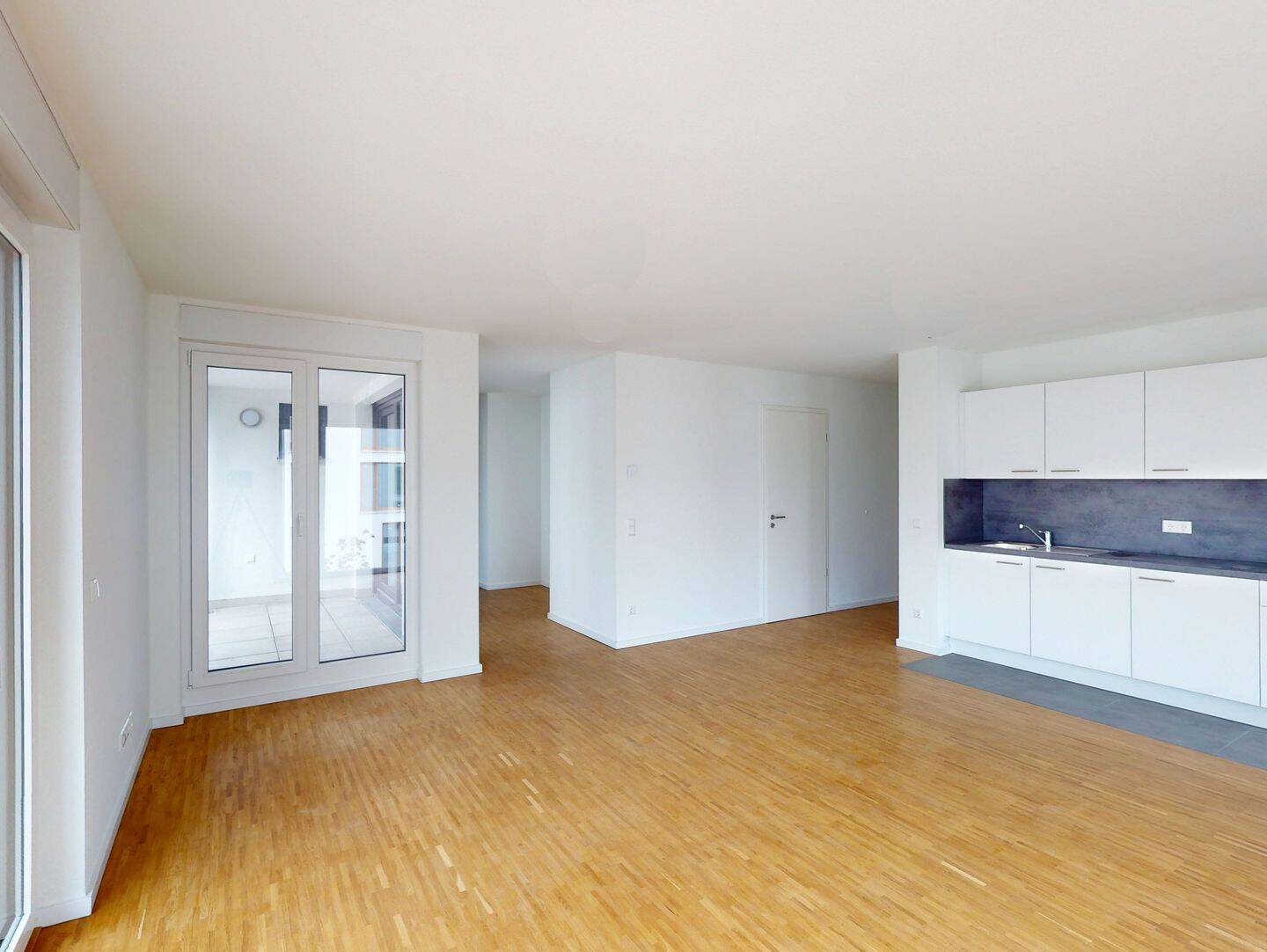 Westausrichtung: 3-Zimmer-Neubauwohnung mit EBK, Loggia und Abendsonne, 69469 Weinheim