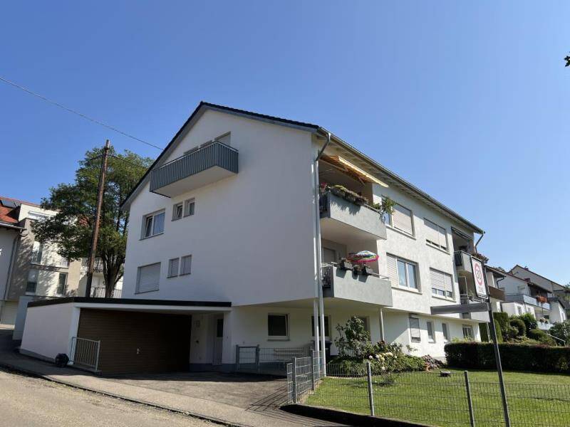 Sehr gepflegtes 3-Familienwohnhaus mit Doppelgarage, 73035 Göppingen