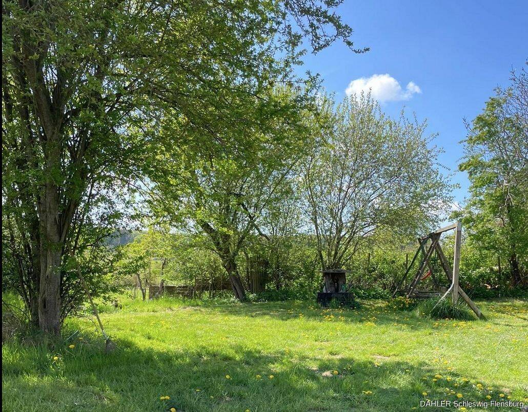 Erfüllen Sie sich den Traum vom selbstgeplanten Haus: Baugrundstück für ein EFH im Herzen von Angeln, 24860 Böklund