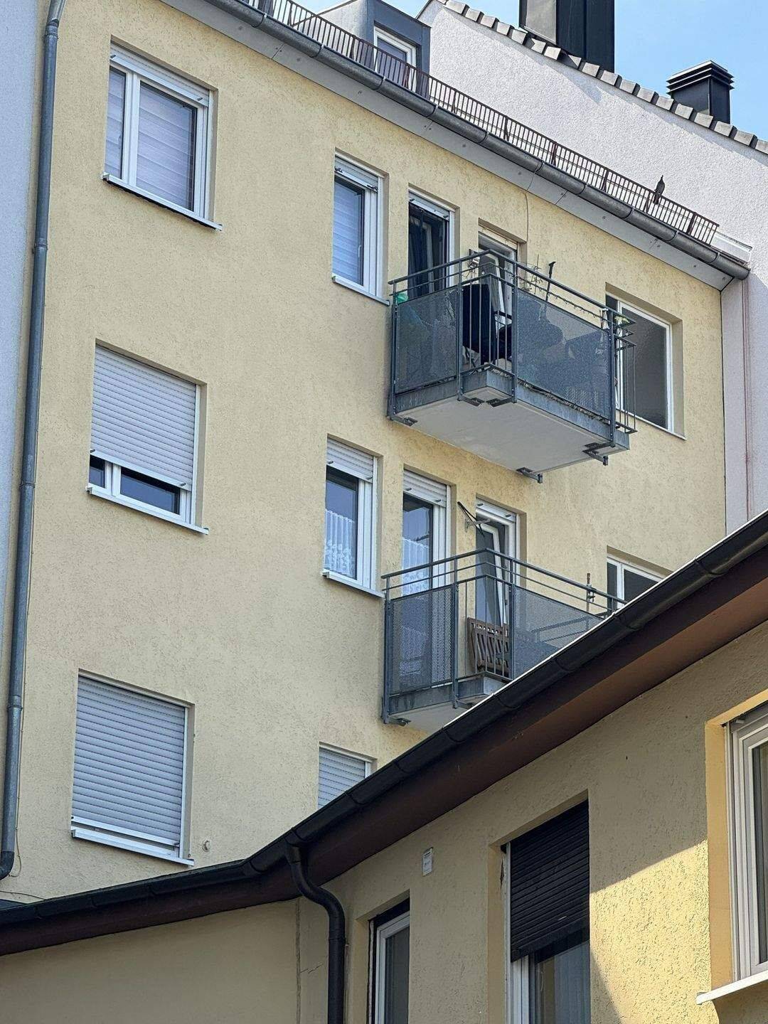 Entwicklungsfähiges Wohn- und Geschäftshaus mit interessanter Ladenfläche, 90439 Nürnberg (Großreuth bei Schweinau Schweinau Sankt Leonhard Sündersbühl)