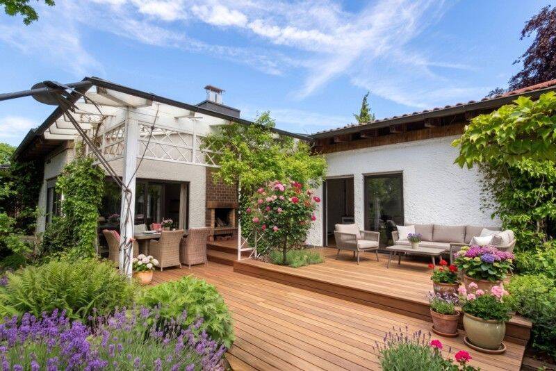 Wohnen auf einer Ebene! Exklusiver Reiheneck-Bungalow in begehrter und ruhiger Lage von Königsbrunn, 86343 Königsbrunn