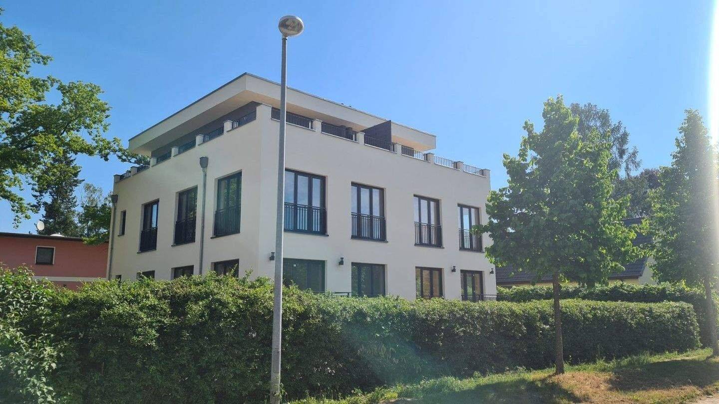 wie im HAUS | SÜD-Terrasse | tolle Einbauküche | Stellplatz | Penthouse |Parkett, 15566 Schöneiche bei Berlin
